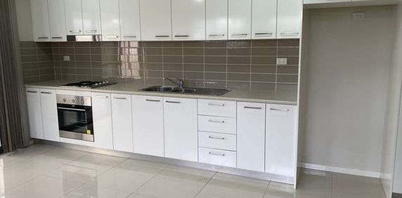 Modern 2-Bedroom Granny Flat in Prime St Marys Location - Photo 2