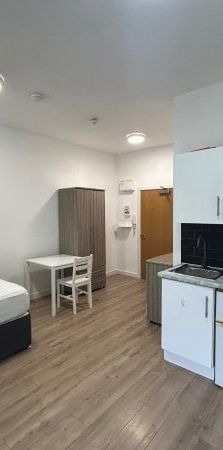 Burnside Road, Chadwell heath, RM8 1XD, Property for rent - Photo 1