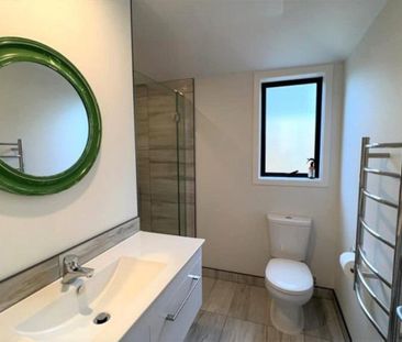 Stylish Living in Central Blenheim - Photo 5