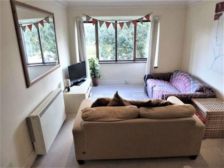 1 bedroom flat to rent - Photo 3