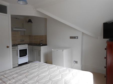 1 bedroom flat to rent - Photo 3