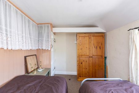 2 bedroom semi-detached house to rent - Photo 5