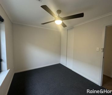 Spacious 3-Bedroom Home in Sought-After Evanston South - Photo 4