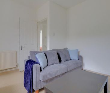 3 bedroom flat to rent - Photo 1