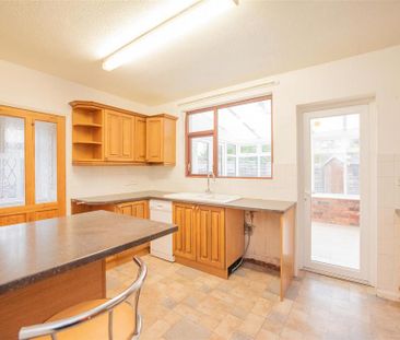 3 bedroom semi-detached house to rent - Photo 6