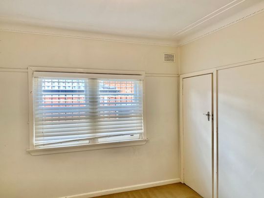 Walk to Shops & Primary School - Photo 1