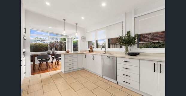 Family Haven in quiet cul-de-sac - Photo 1