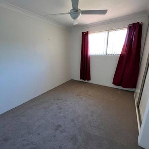WALKING DISTANCE TO TOWN! - Photo 2