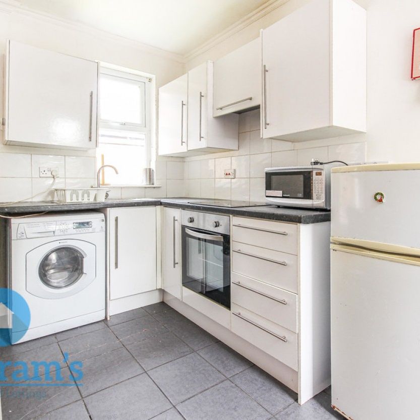 1 bed Apartment for Rent - Photo 1