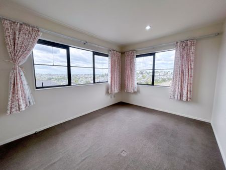 4 Bedrooms on Namsan Cl - Photo 2