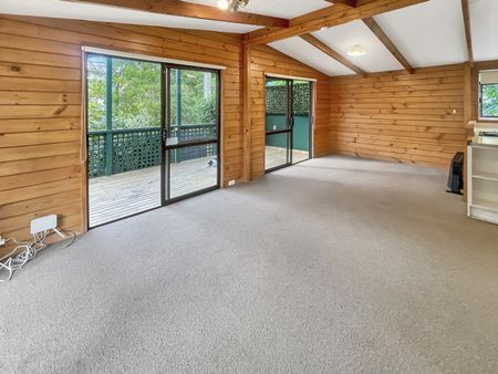 Bayview, pet negotiable - Photo 2