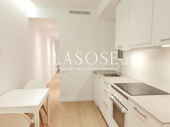 69m² Apartment to rent in Les Corts, Barcelona - Photo 1