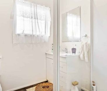 Single Bedroom in 2BDRM Minor Dwelling - Henderson - Photo 4