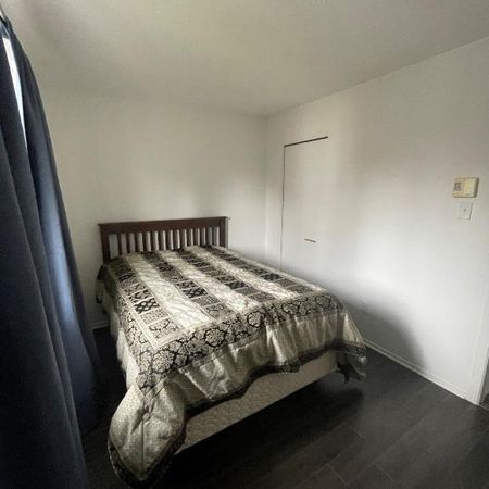 appartement 4 1/2 plus bureau - Photo 3