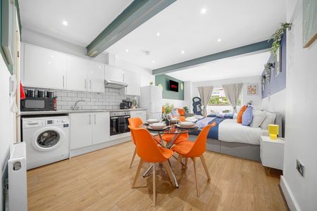 Studio Flat, Roman Road, E3 - Photo 2