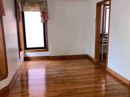 For Lease - 39 Spruce Avenue, Richmond Hill, Ontario - Photo 2