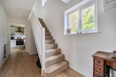 3 bedroom semi-detached house to rent - Photo 2