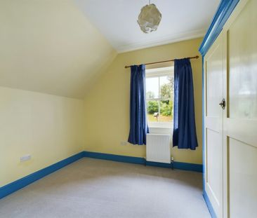 Semi-detached house to rent on - Photo 1