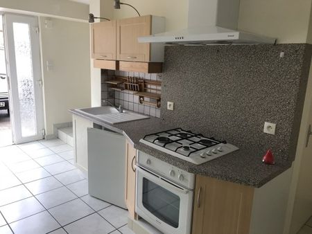 Location Appartement 2 pièces 45m² MONISTROL SUR LOIRE 43120 - Photo 3