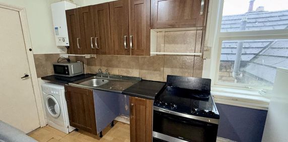 1 bedroom flat to rent - Photo 2