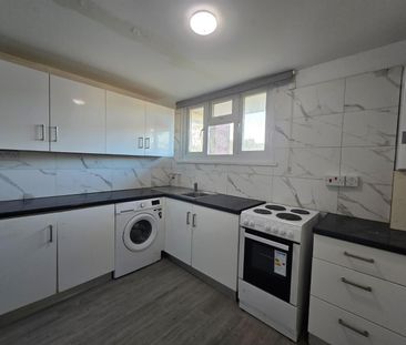 Great Cambridge Road, Enfield EN1, London - Photo 2