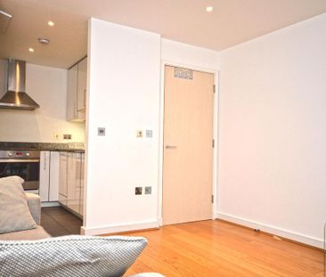 1 bedroom flat to rent - Photo 3
