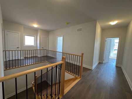 For Lease - 6 La Reine Avenue, Richmond Hill, Ontario - Photo 4