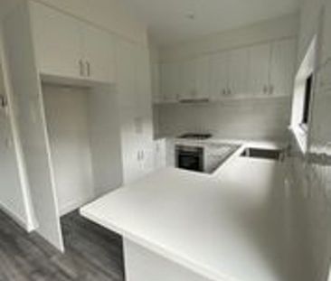 2 BEDROOM TOWNHOUSE - Photo 3