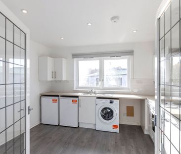 15 St. Ninians Way - Photo 5