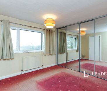 3 bedroom house to rent Pine Ridge, Tonbridge, TN10 - Photo 3