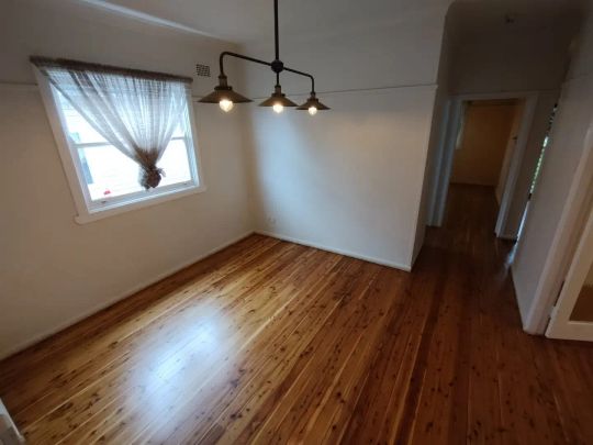 “Cozy Home Opposite Arcadia Street Park” - Photo 1
