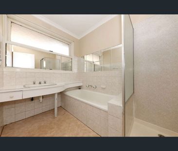 Family home in great location!!! - Photo 6