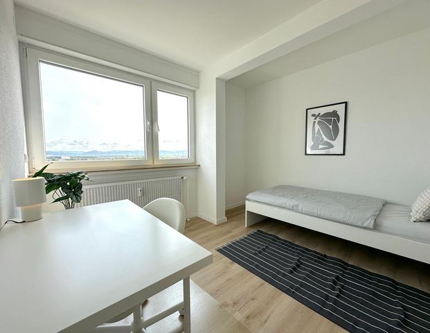 4er-Penthouse-WG | 11. OG Traumblick | Erstbezug & Voll möbliert | Nur noch 3 Zimmer frei! - Photo 1