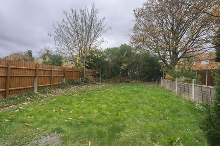 3 bedroom terraced house to rent - Photo 3