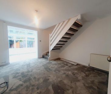 2 bedroom end of terrace house to rent - Photo 4