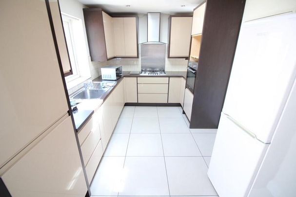 5 bedroom house to rent - Photo 1