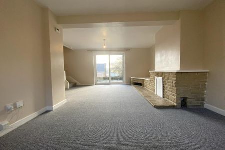 2 bedroom end of terrace house to rent - Photo 2