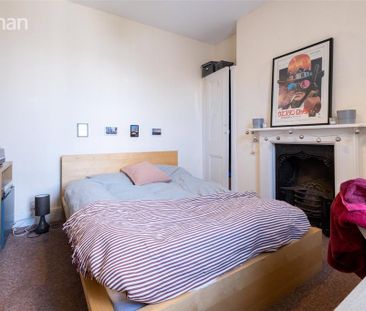 4 bedroom terraced house to rent - Photo 4