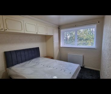 3 Bed Terraced House, Lovell Park View, LS7 - Photo 6