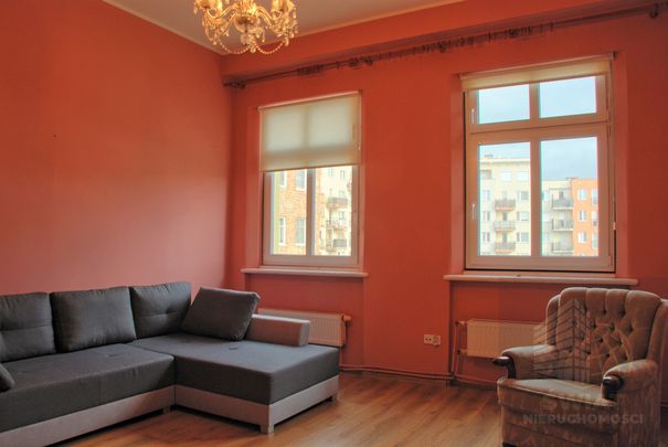 Doskonała lokalizacja ! - Фото 1