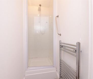 1 bedroom in a house share to rent - Photo 6