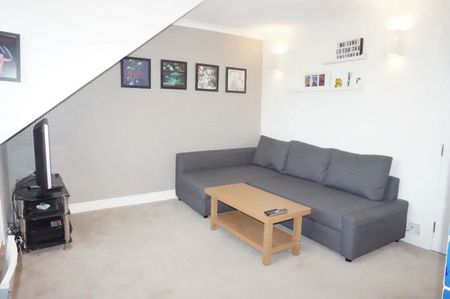 2 Bed Flat, Holburn Street, AB10 - Photo 2