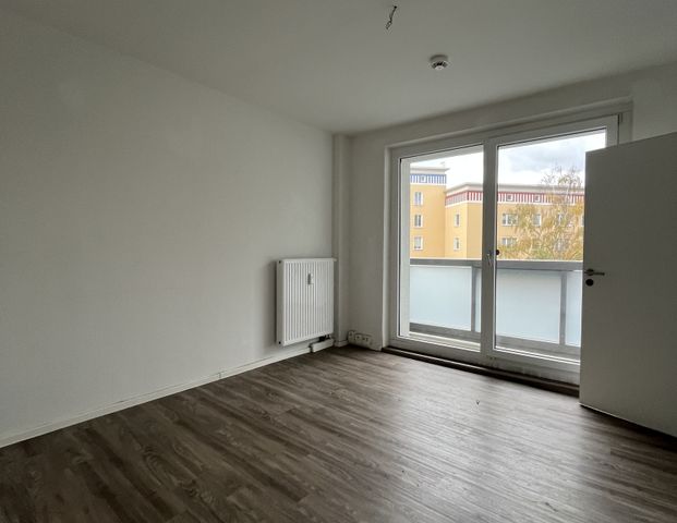3 Raum Wohnung mit Balkon - Photo 1