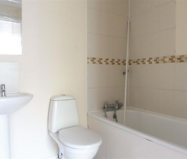 Westley Grove, Fareham - Photo 1