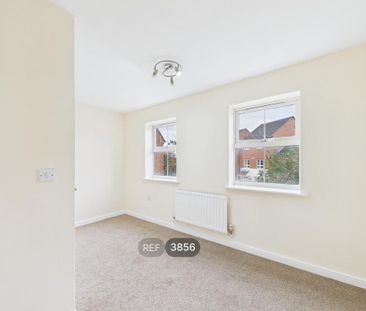 4 bedroom terraced house to rent - Photo 2
