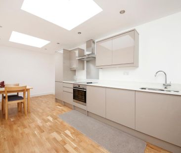 2 bedroom flat to rent - Photo 3