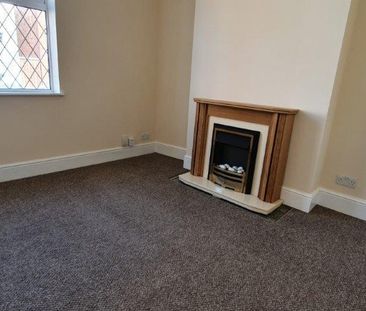 3 bedroom end of terrace house to rent - Photo 1