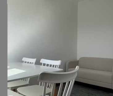 Avenida 25 de Abril de 1974, Almada, Setúbal Municipality 2800 - Photo 5