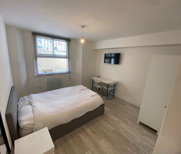 Studio Flat, Bedford Place, BN1 - Photo 1