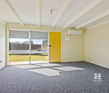 UPDATED & CONVENIENT! - Photo 1